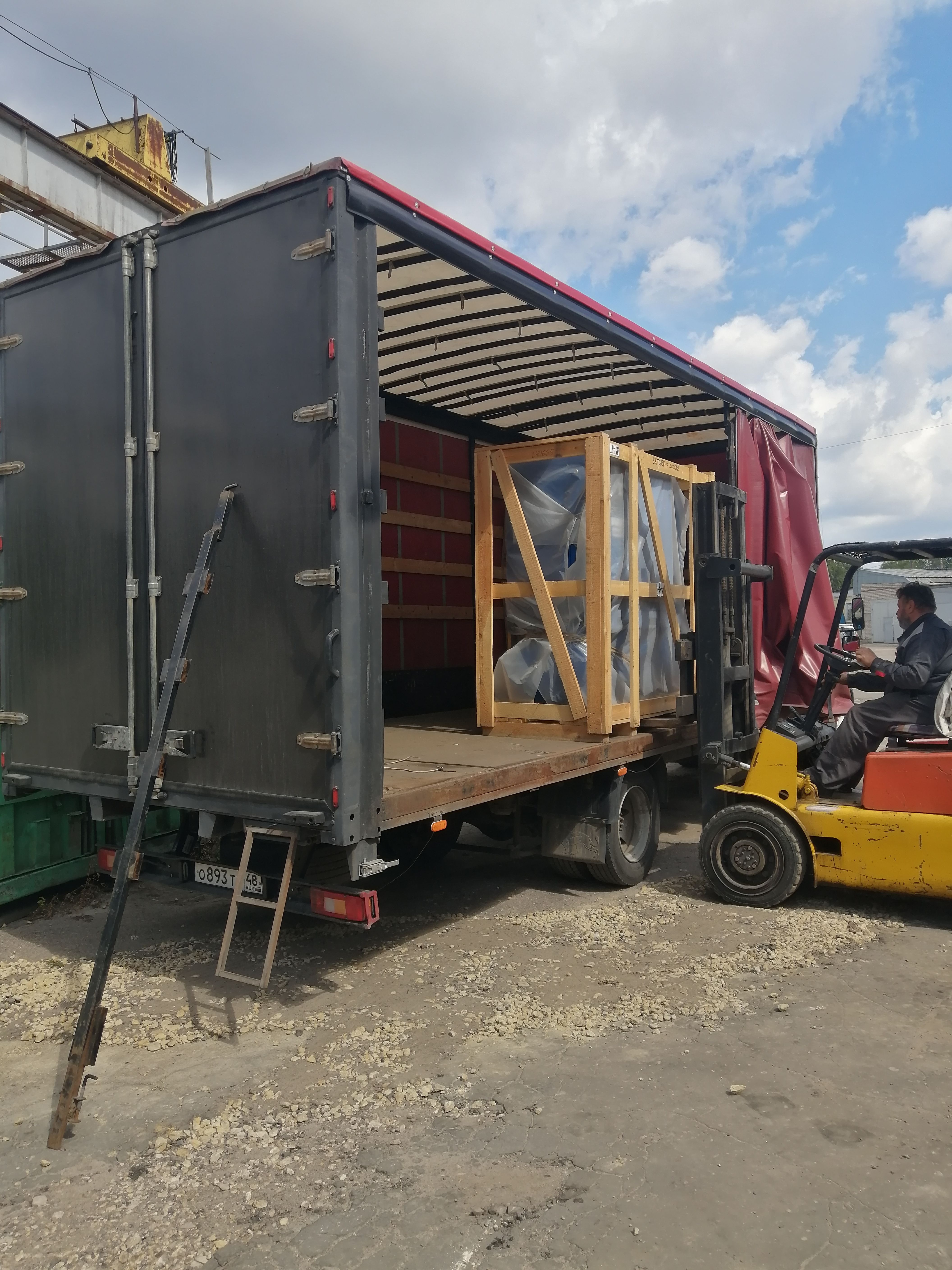 Отгрузка винтового компрессора Zammer SKTG15V-16-500/O2 в г. Воронеж